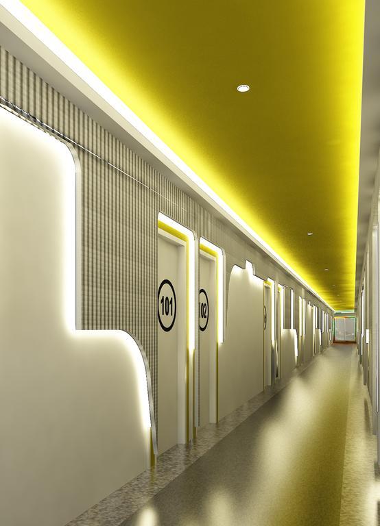 Yello Hotel Jemursari Surabaya Rum bild